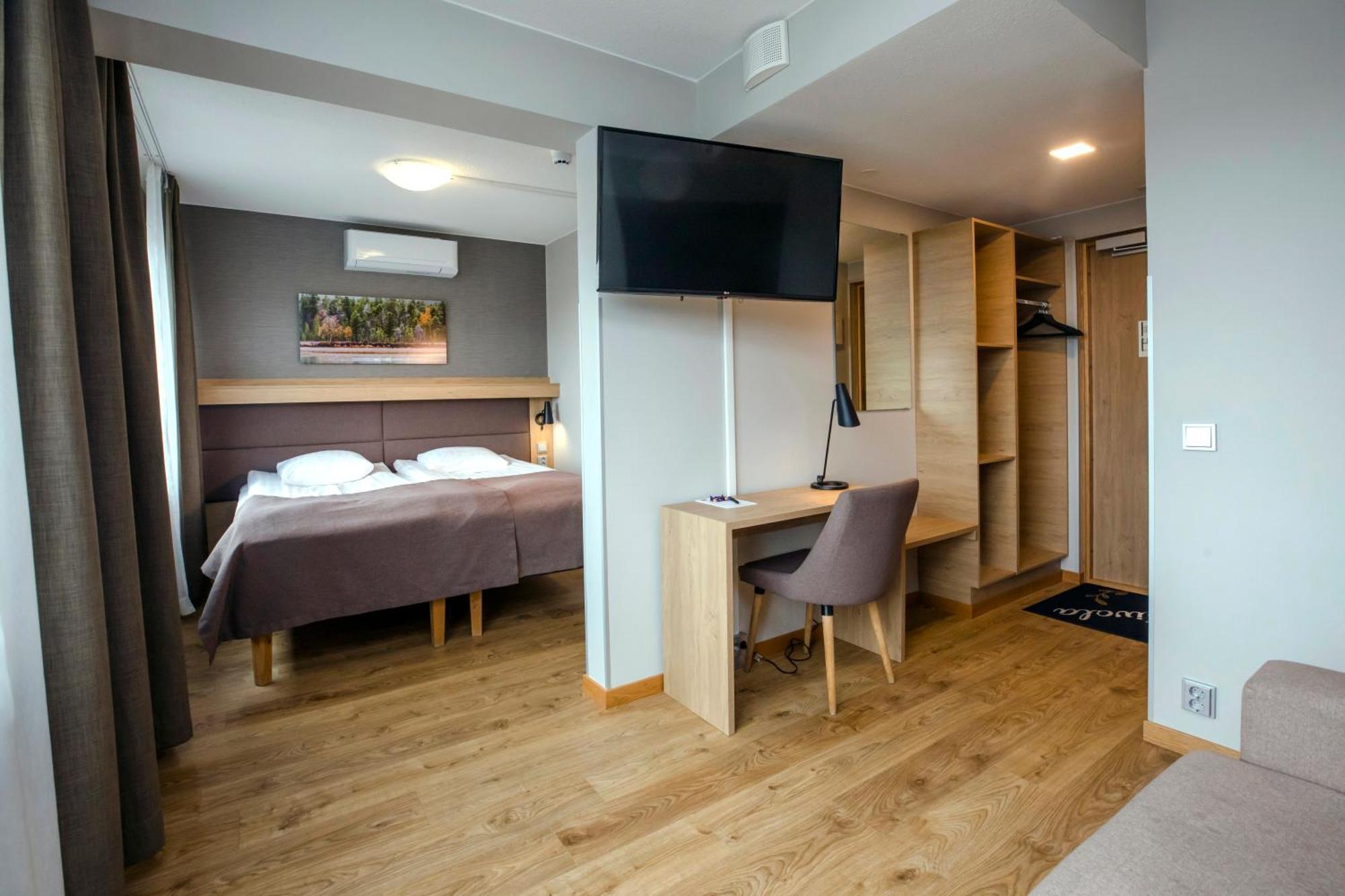 Hotelli Toivola เกมี ภายนอก รูปภาพ