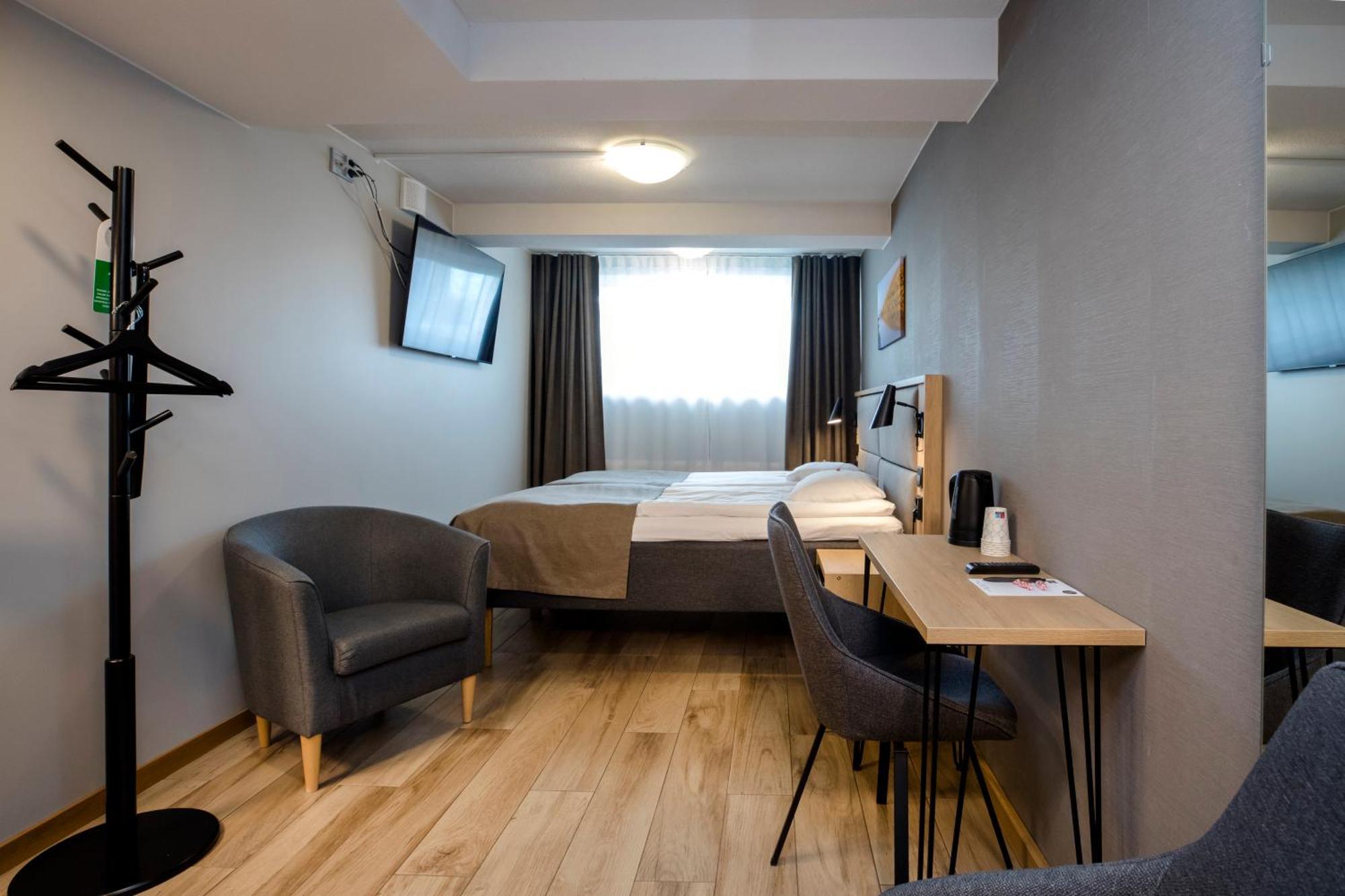 Hotelli Toivola เกมี ภายนอก รูปภาพ